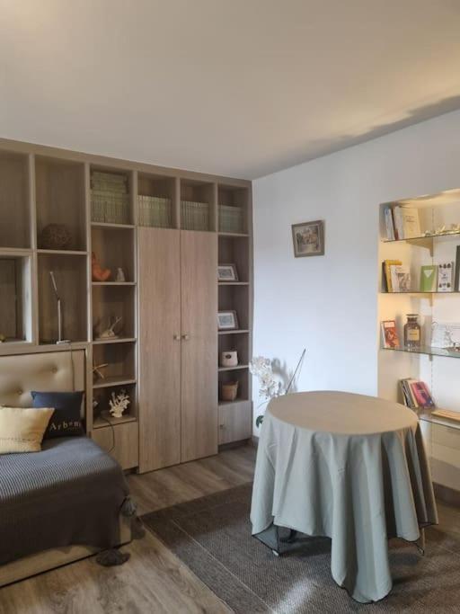 L'ourse, Epinal,tres Bel Quartier Port Appartement Épinal